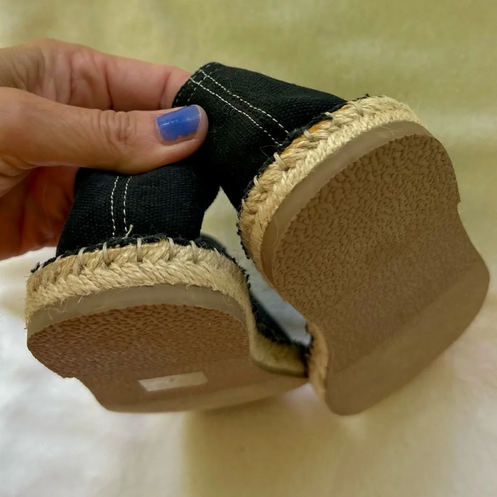 Urban Outfitters Espadrilles Black Size 9 Flats Shoes Slip Ons EUC Women’s